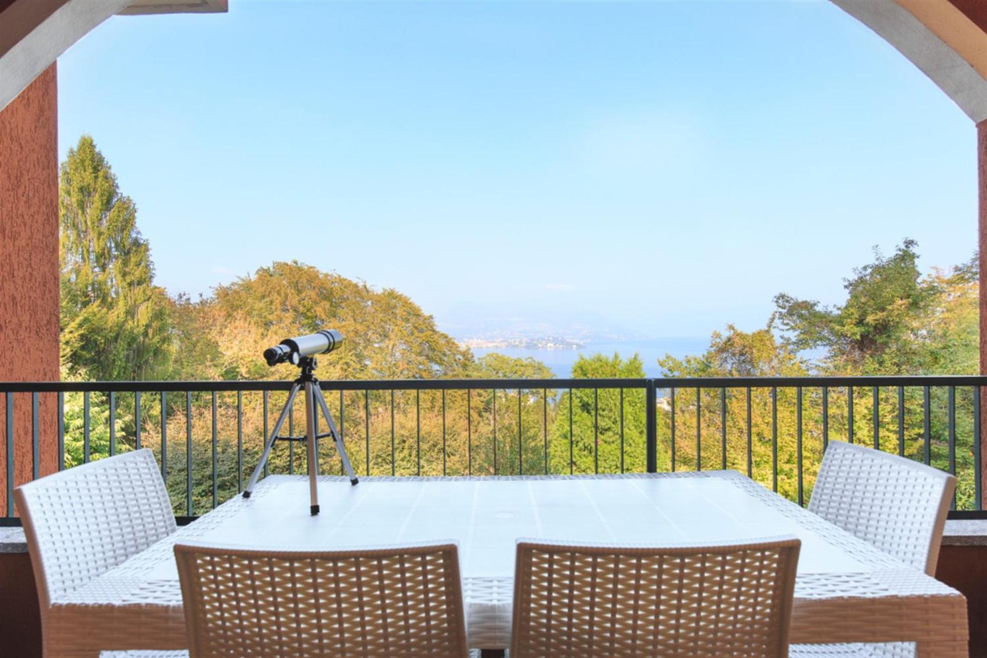 Apartament La Tana Del Lupo Stresa Zewnętrze zdjęcie